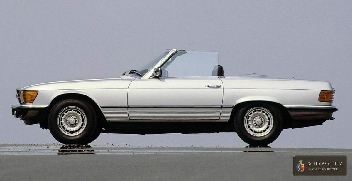 Mercedes-Benz W107 380 SL Oldtimer Schloss Gültz