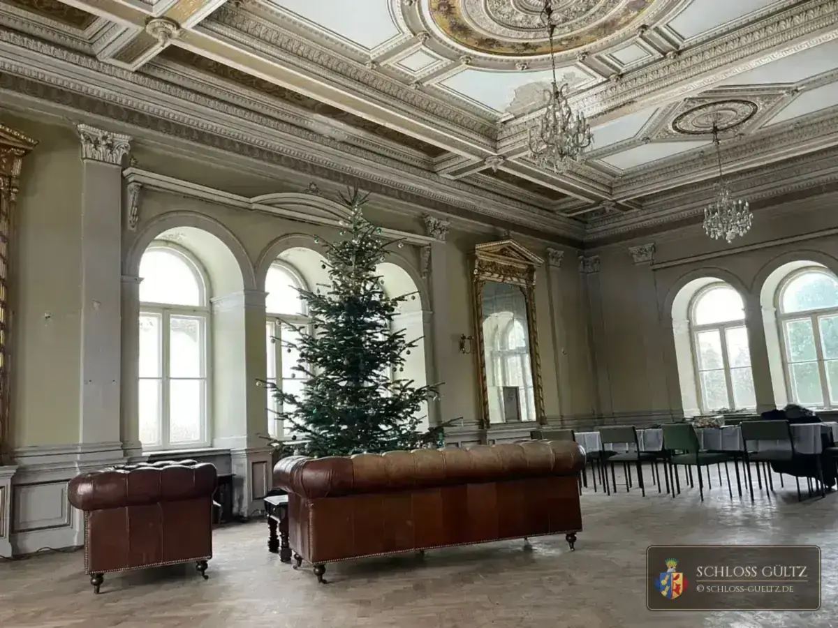 Sala Lustrzana w okresie świątecznym