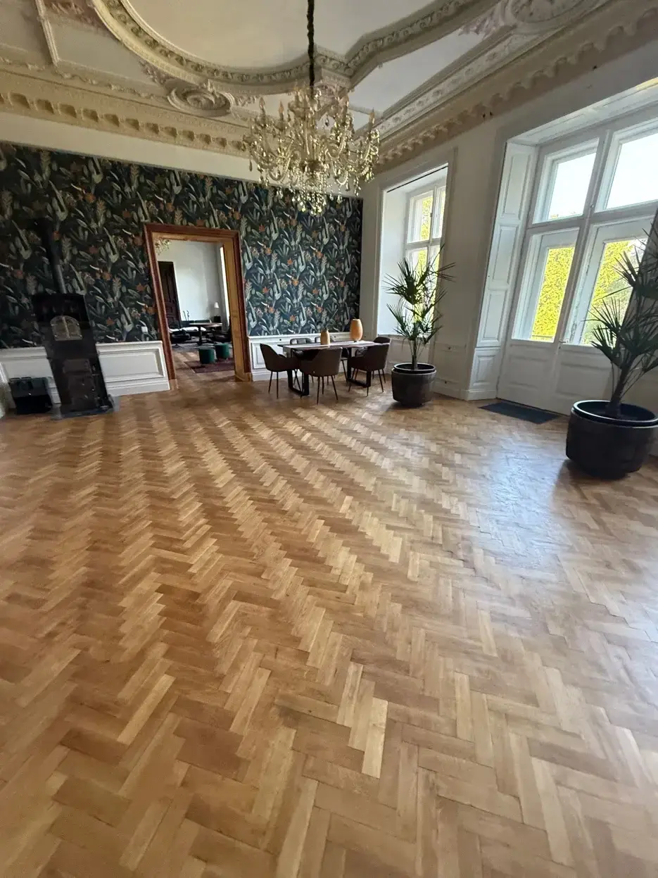 Eingangsportal Schloss Gültz