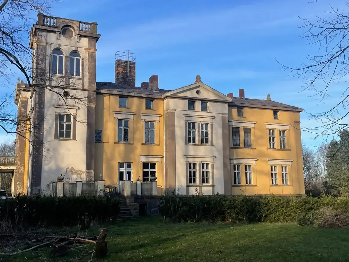Schloss Gültz Tagesansicht