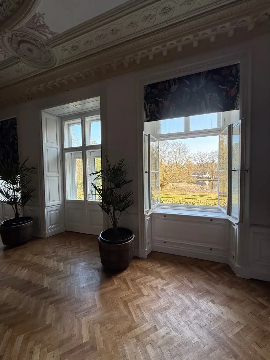 Fenster mit Blick in den Lenné-Park