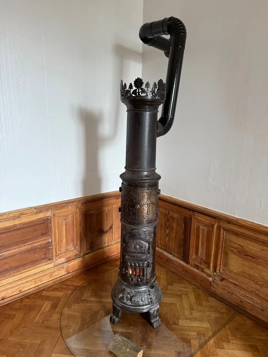 Himmelblauer Stuck · Spiegelsaal