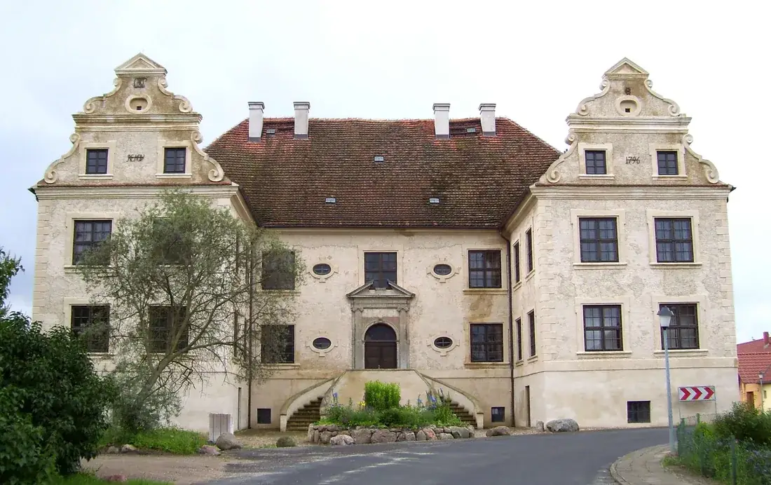 Herrenhaus Schmarsow – barokowy dwór z 1697/98, strona północna